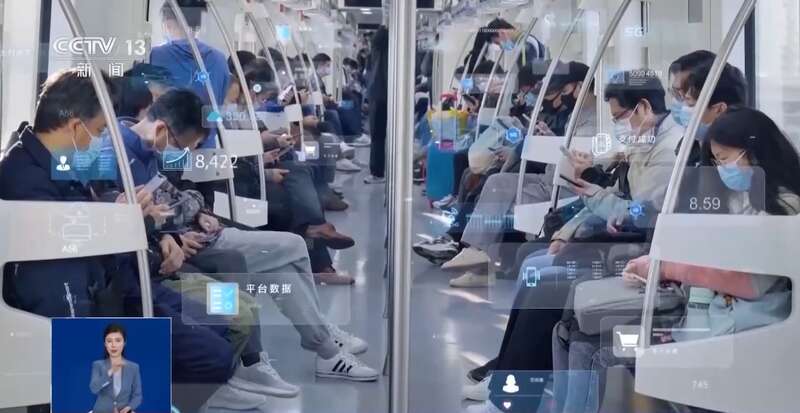 西凑DeepSeek教程卖课冰球突破转发提醒！有人东拼(图3)